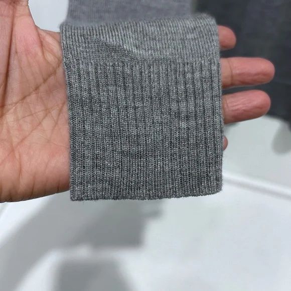 Ralph Lauren Sport Women’s Gray Long Sleeve 100% Merino Wool Sweater Size S - Picture 6 of 8